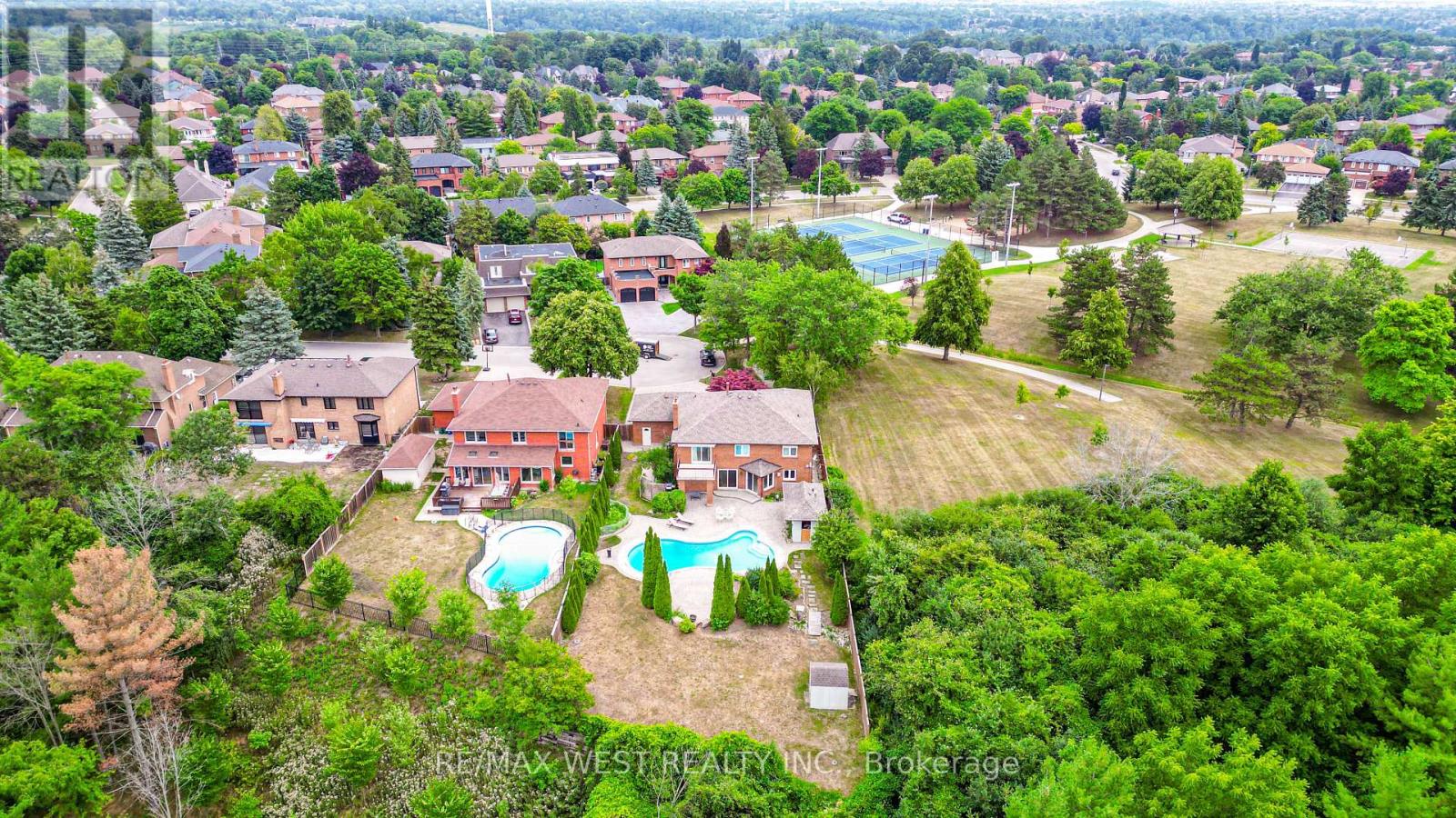Photo 27 of 28 Bridgend Court S, Vaughan ON