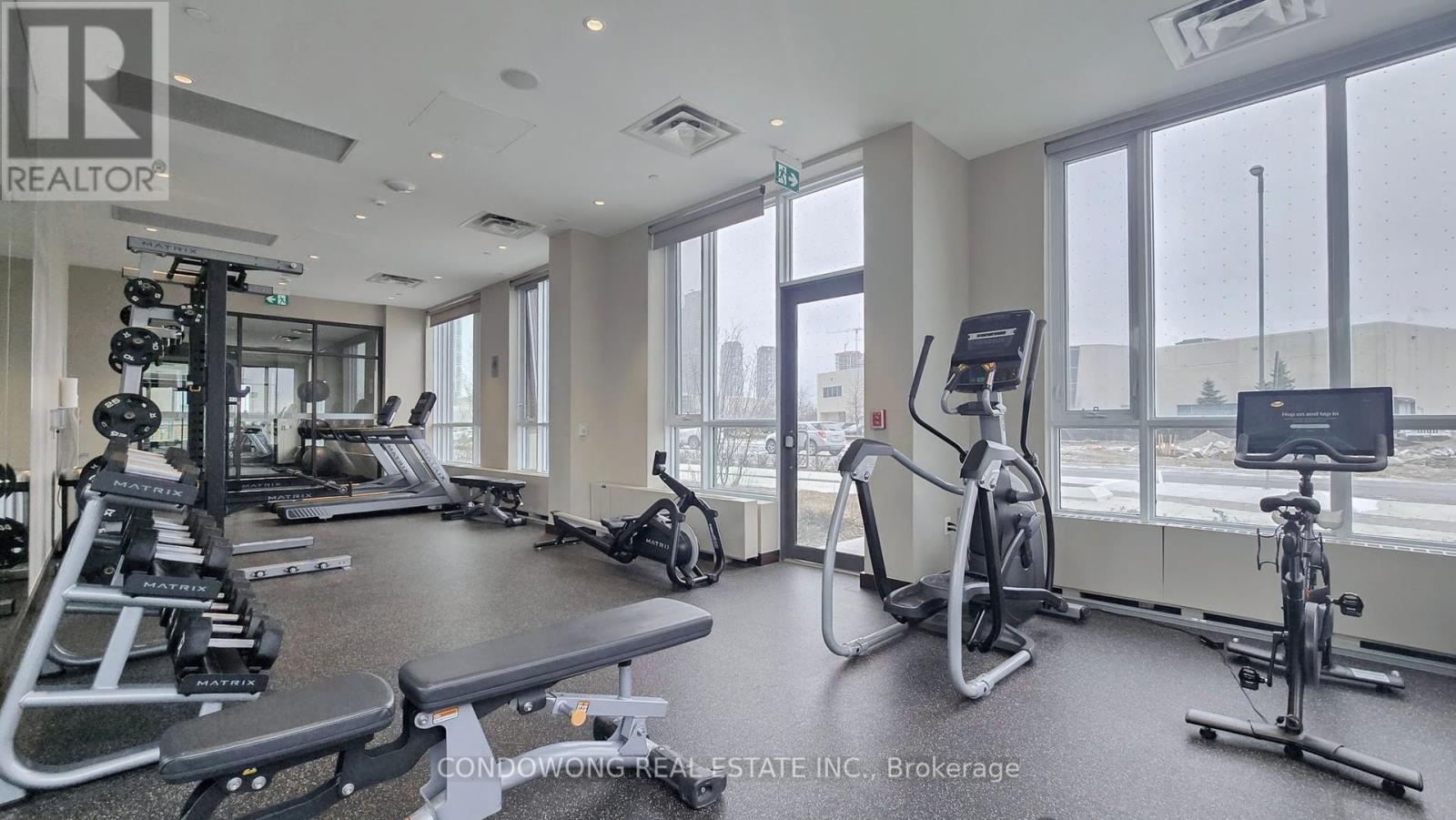 Photo 12 of 1105 60 Honeycrisp Crescent, Vaughan ON