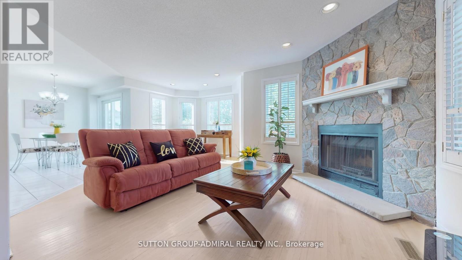 Photo 17 of 186 Westhampton Drive, Vaughan ON
