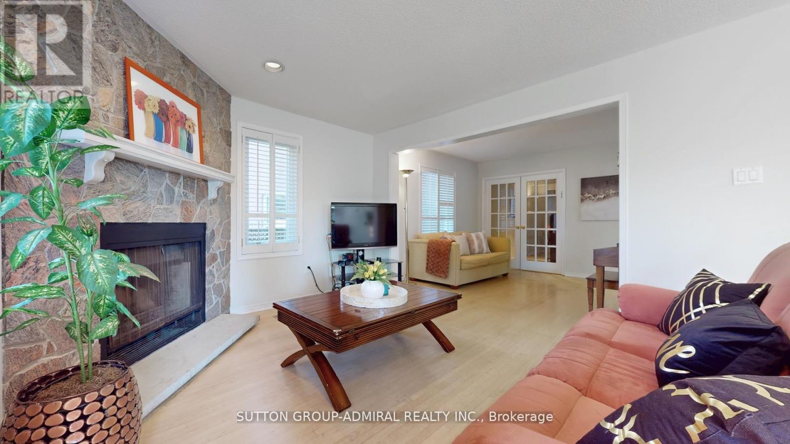 Photo 19 of 186 Westhampton Drive, Vaughan ON