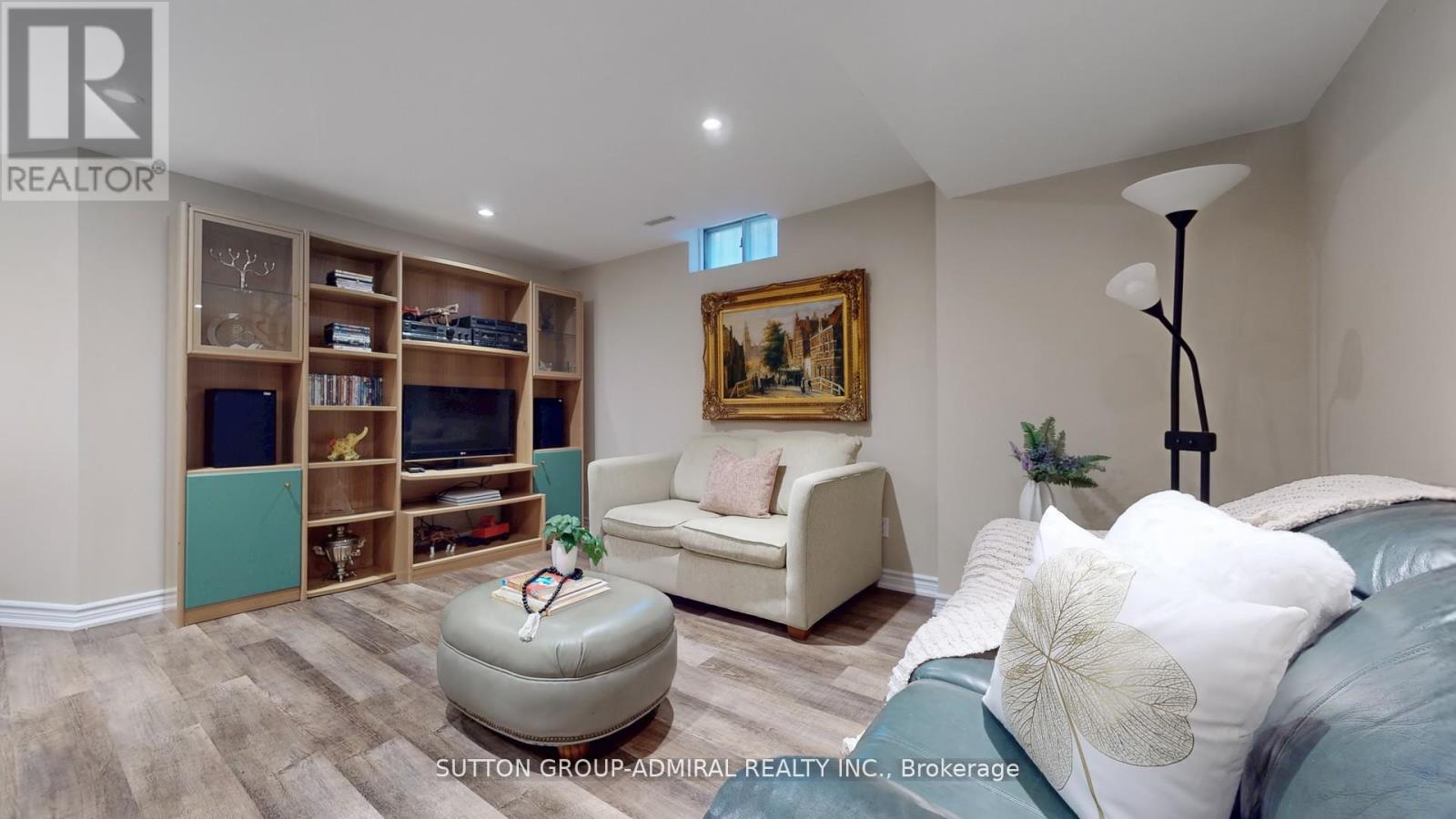 Photo 35 of 186 Westhampton Drive, Vaughan ON