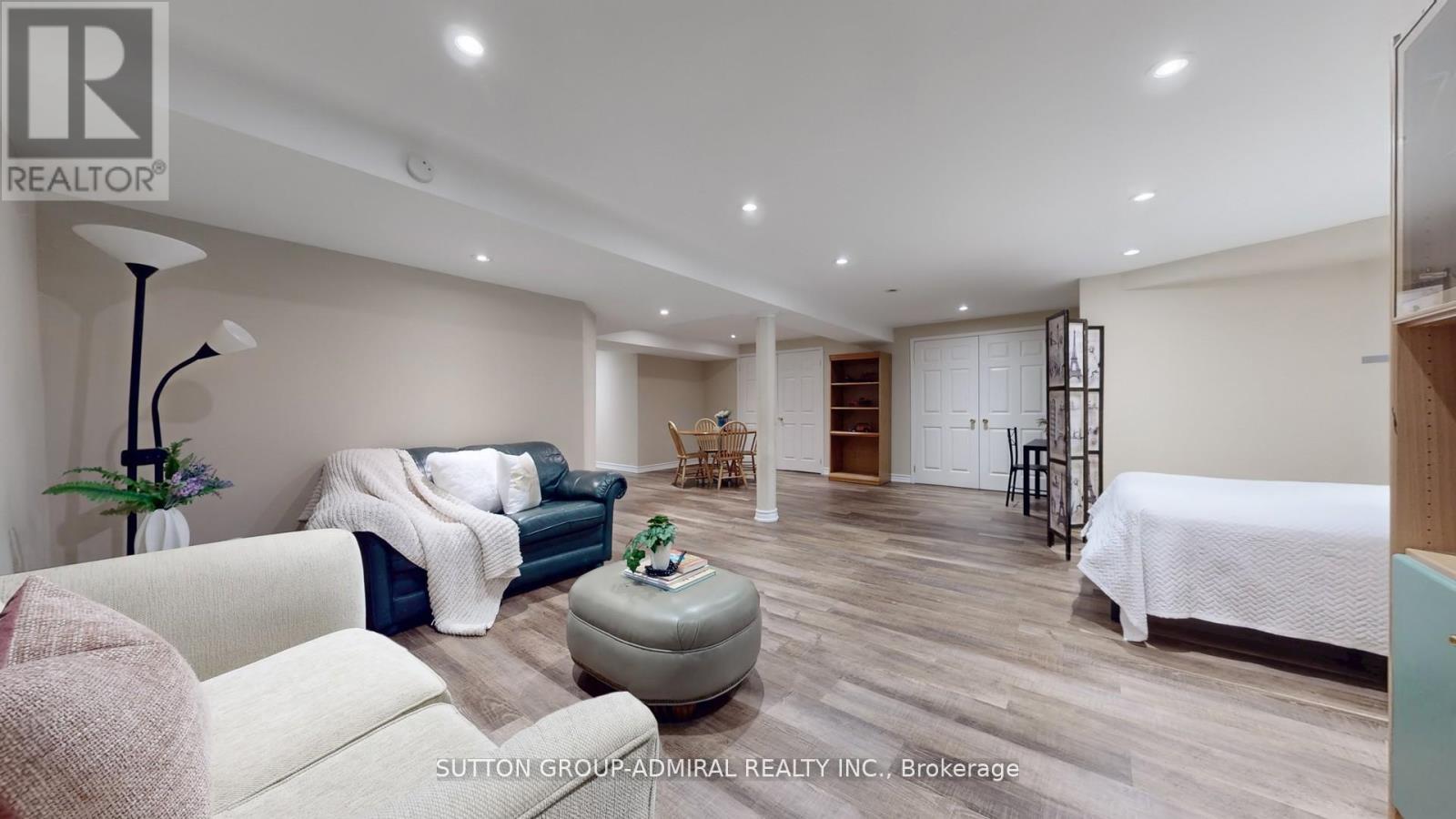 Photo 37 of 186 Westhampton Drive, Vaughan ON