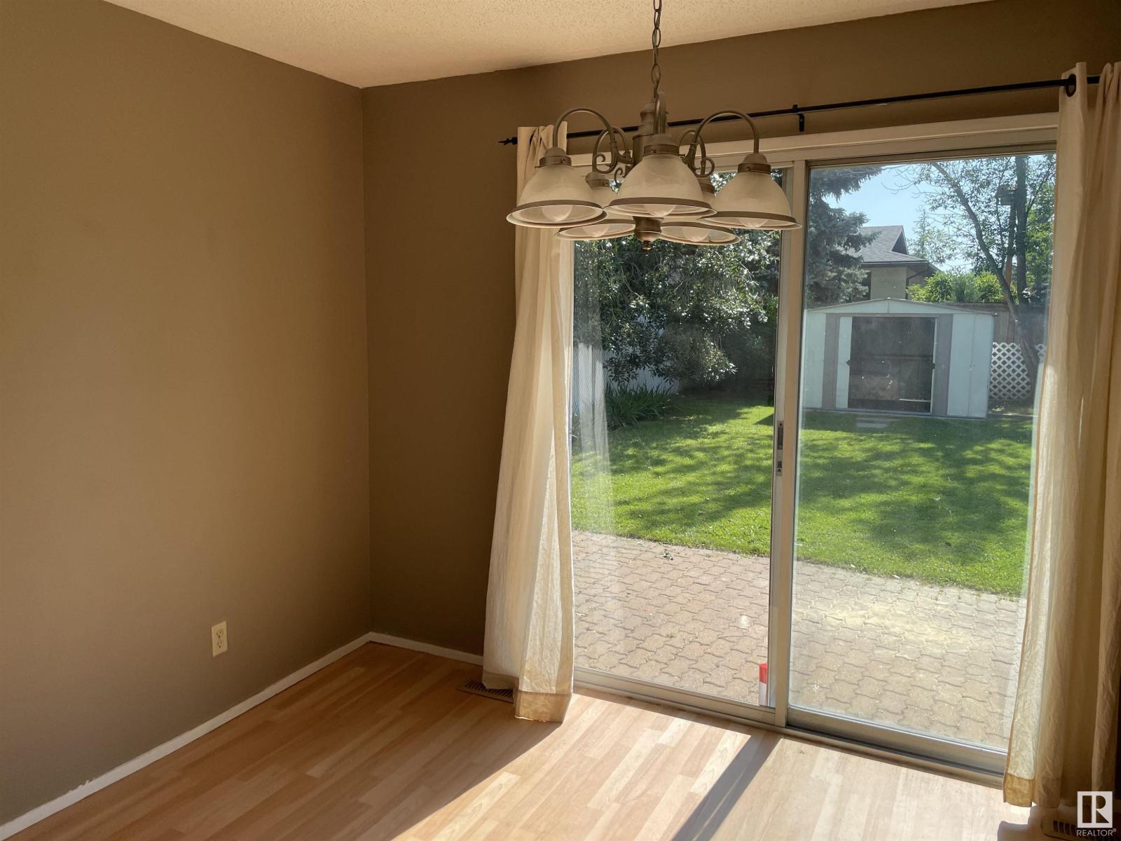 Photo 15 of 4315 South Park Dr, Leduc AB