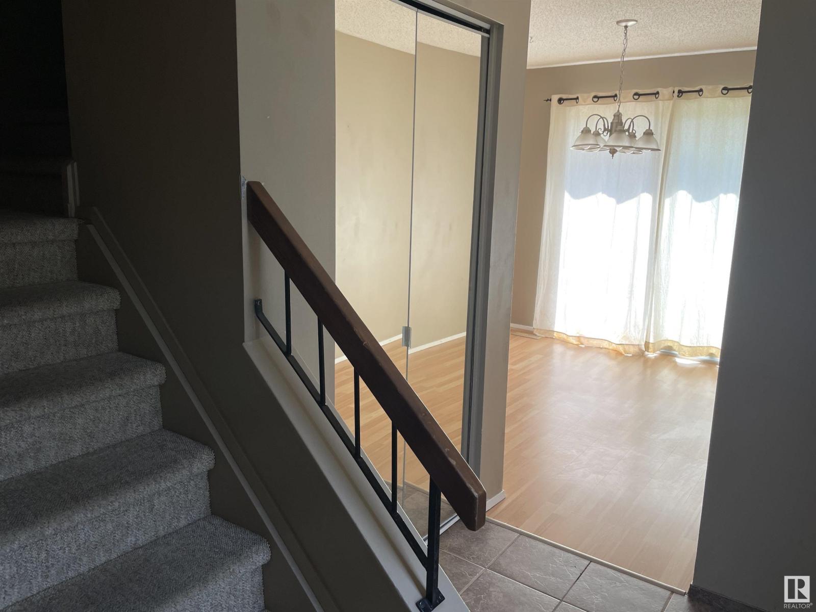 Photo 8 of 4315 South Park Dr, Leduc AB