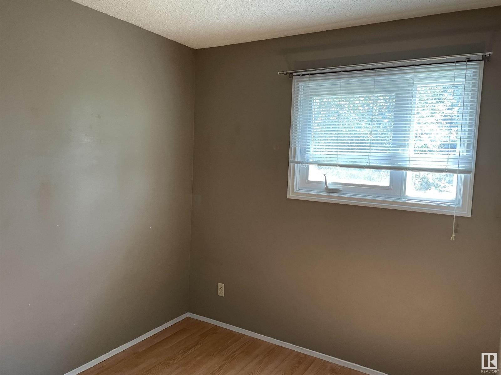 Photo 35 of 4315 South Park Dr, Leduc AB