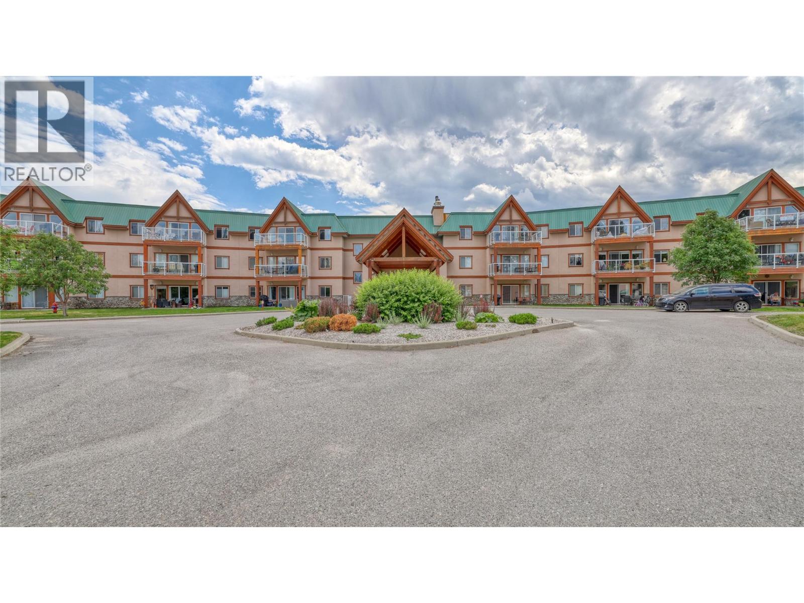 Photo 24 of 701 14 A Crescent Unit 111 H, Invermere BC