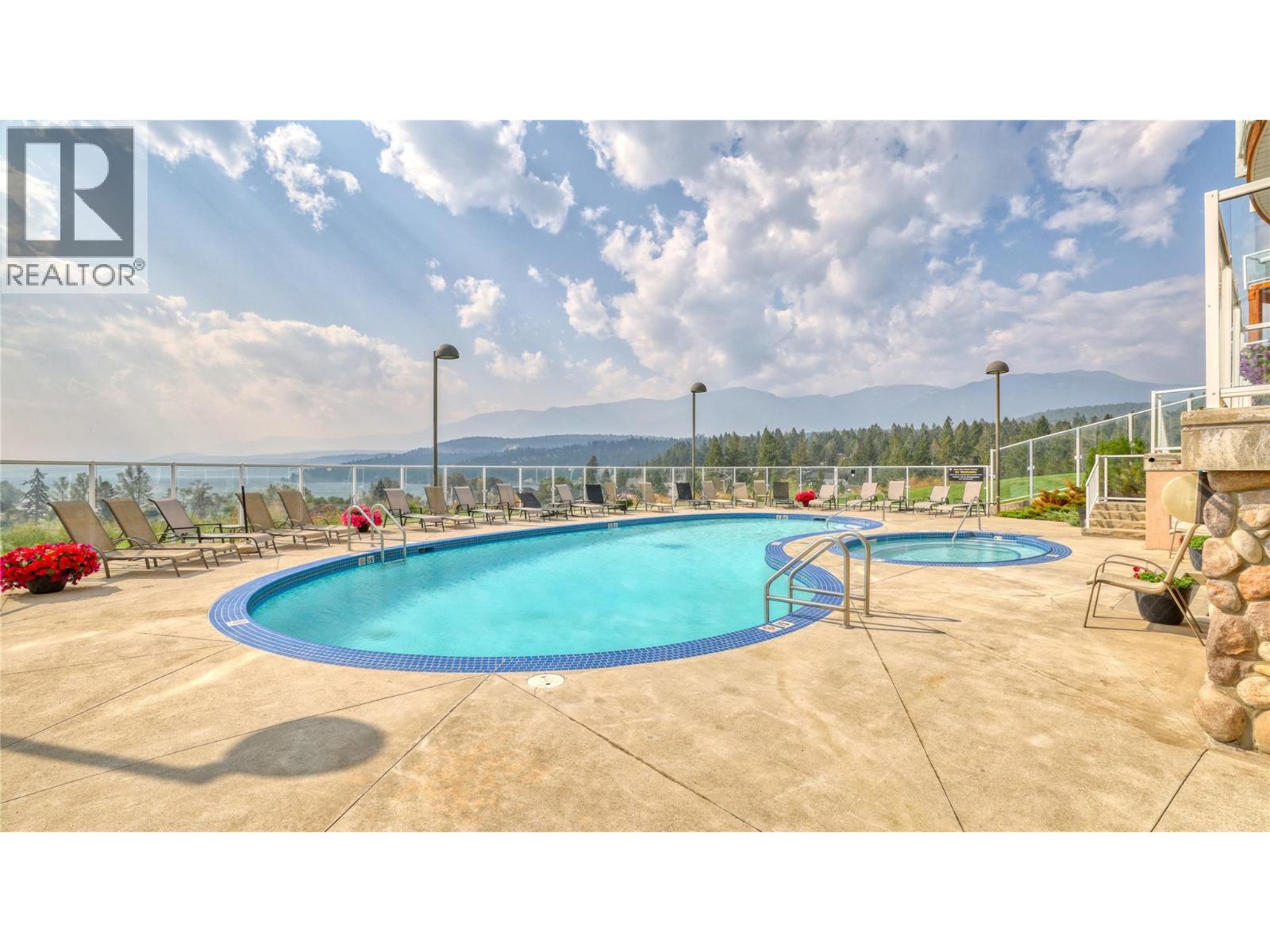 Photo 18 of 701 14 A Crescent Unit 111 H, Invermere BC