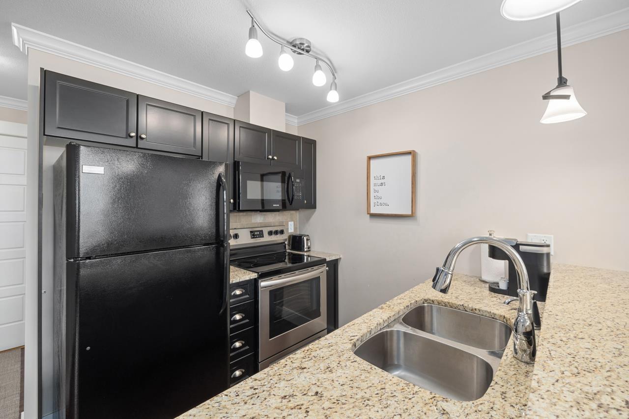 Photo 11 of 423 30525 Cardinal Avenue, Abbotsford BC