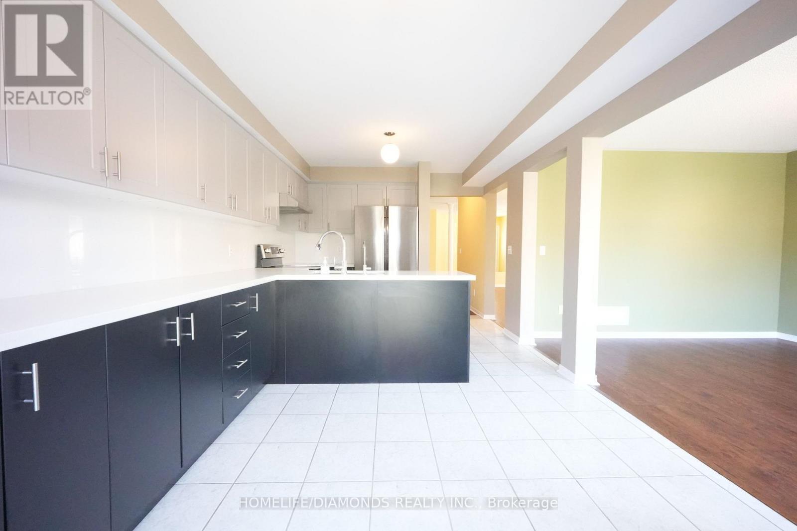 Photo 4 of 5267 Brookwood Court, Mississauga ON