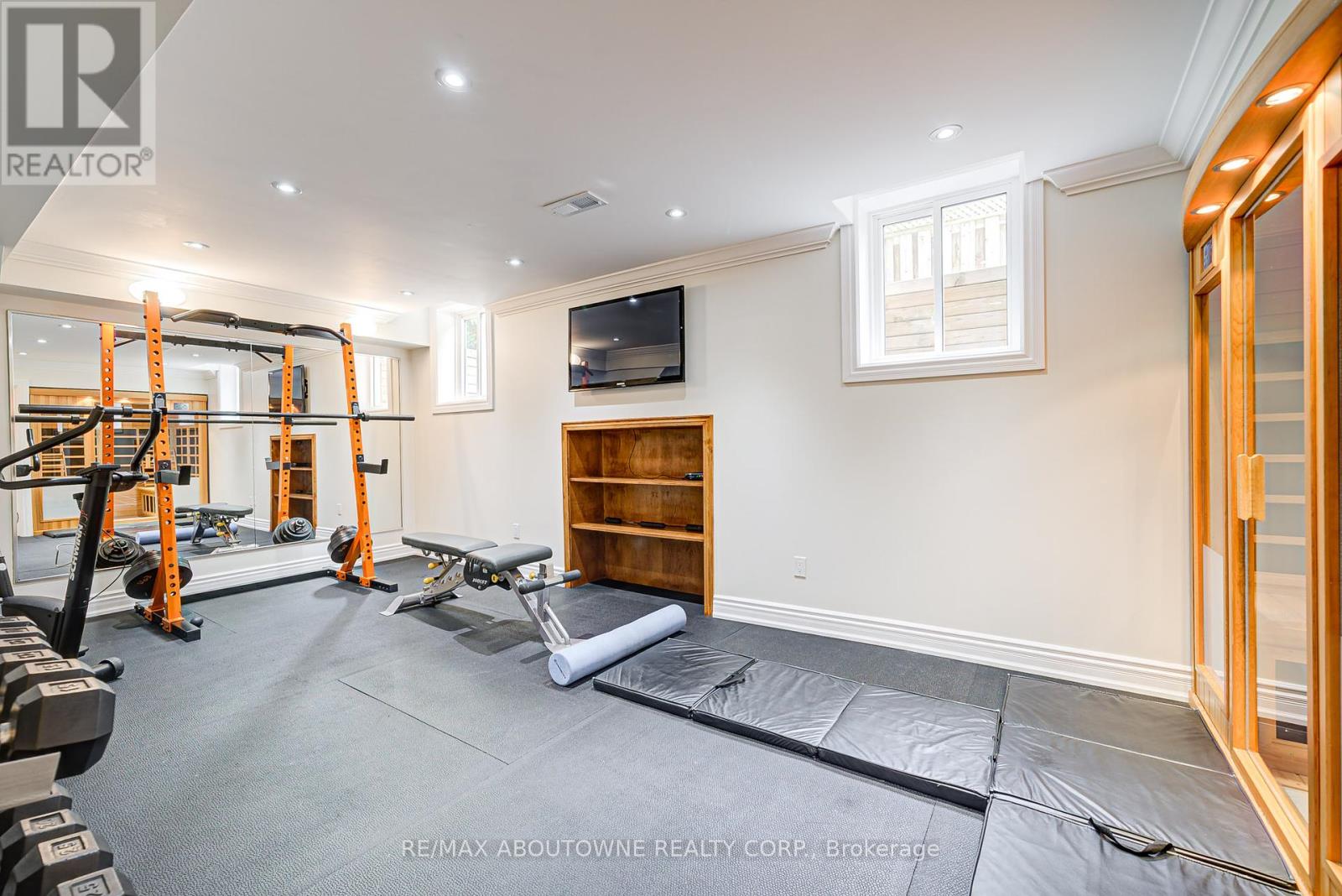 Photo 31 of 1337 Peartree Circle, Oakville ON