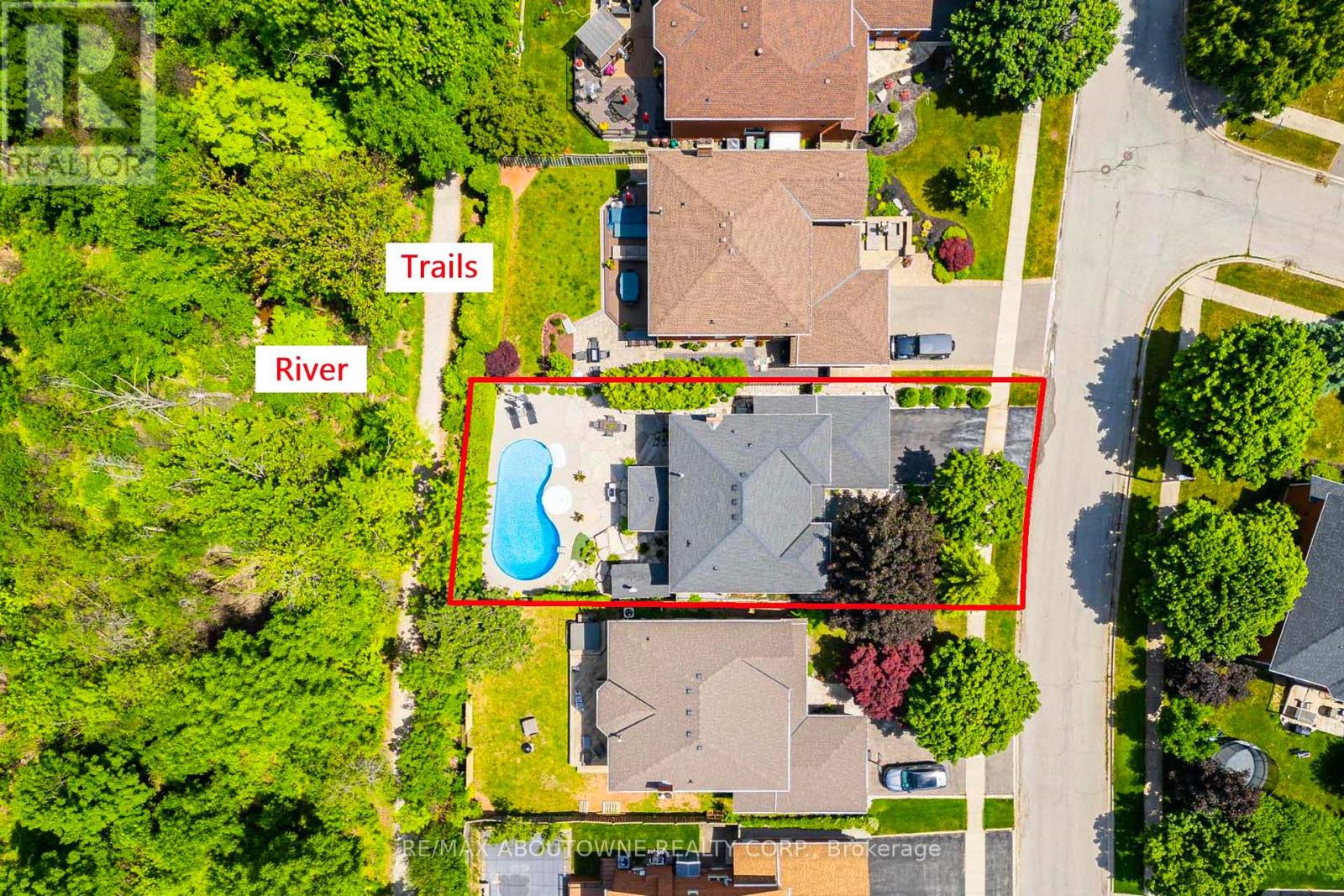 Photo 6 of 1337 Peartree Circle, Oakville ON