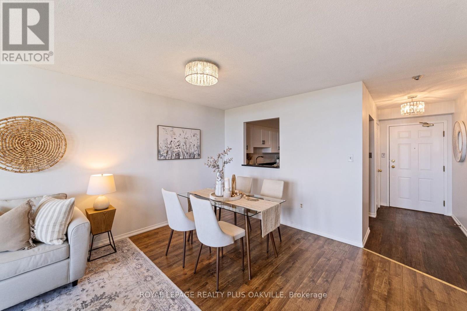 Photo 28 of 804 5070 Pinedale Avenue, Burlington ON