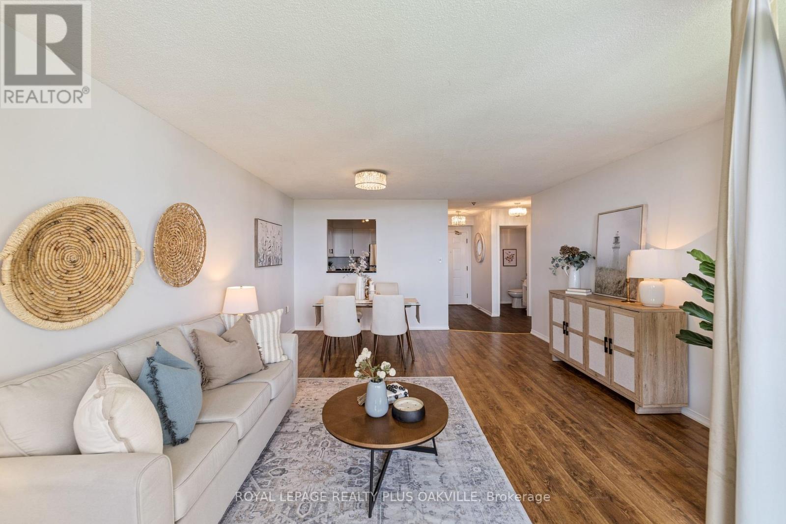 Photo 13 of 804 5070 Pinedale Avenue, Burlington ON