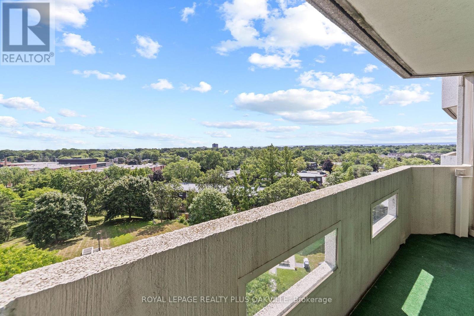 Photo 30 of 804 5070 Pinedale Avenue, Burlington ON