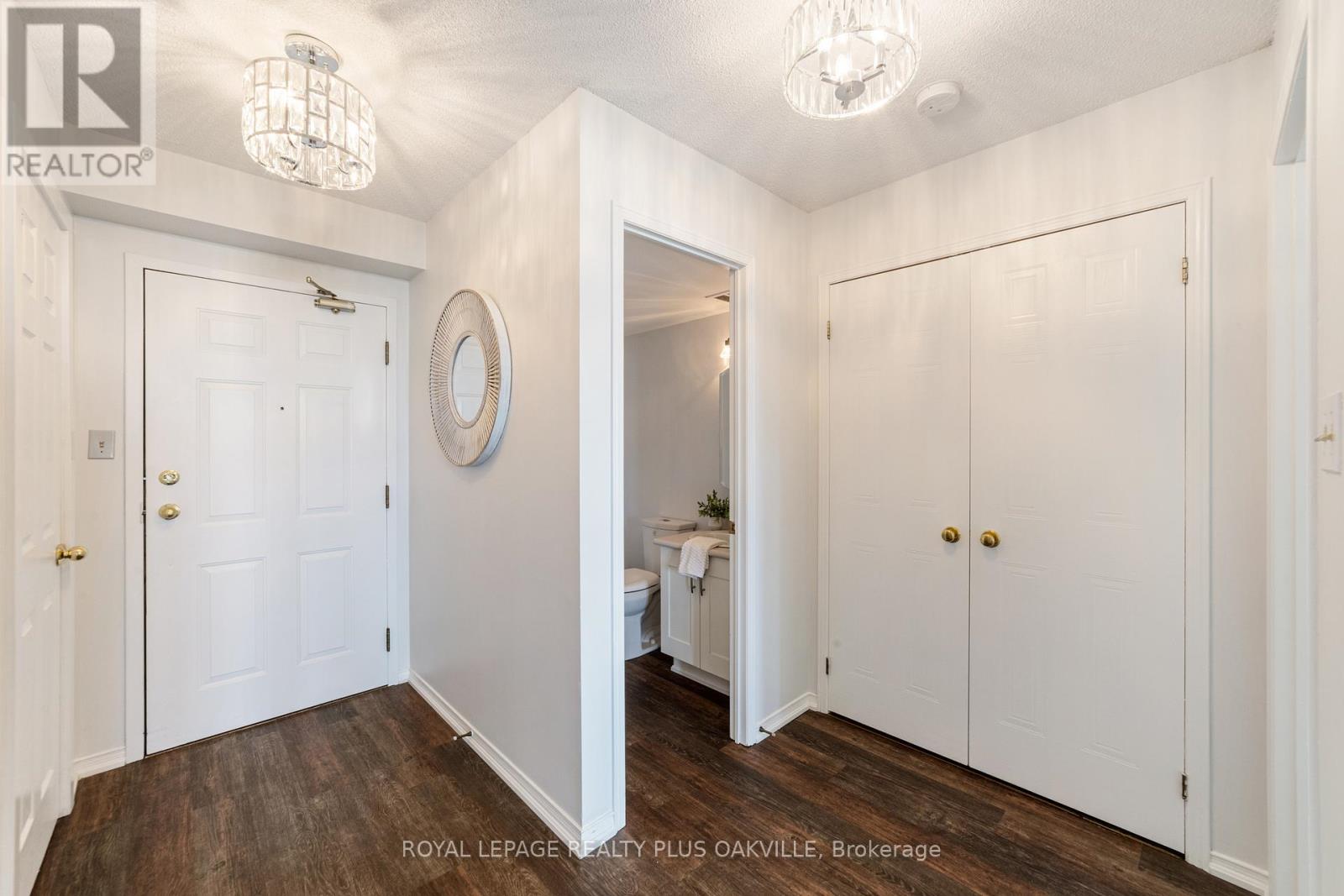 Photo 26 of 804 5070 Pinedale Avenue, Burlington ON