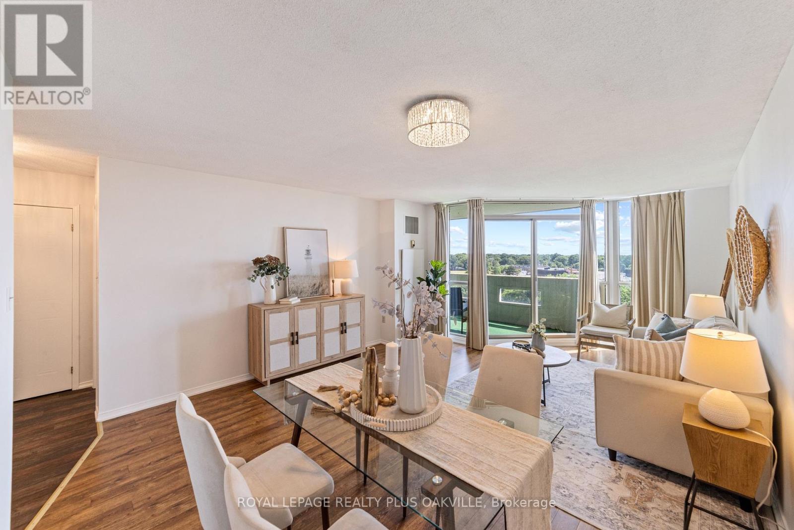 Photo 8 of 804 5070 Pinedale Avenue, Burlington ON