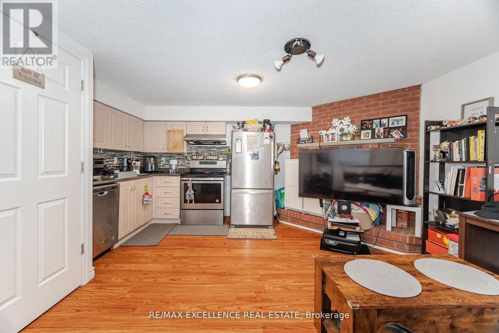 Photo 24 of 112 Elderwood Place, Brampton ON