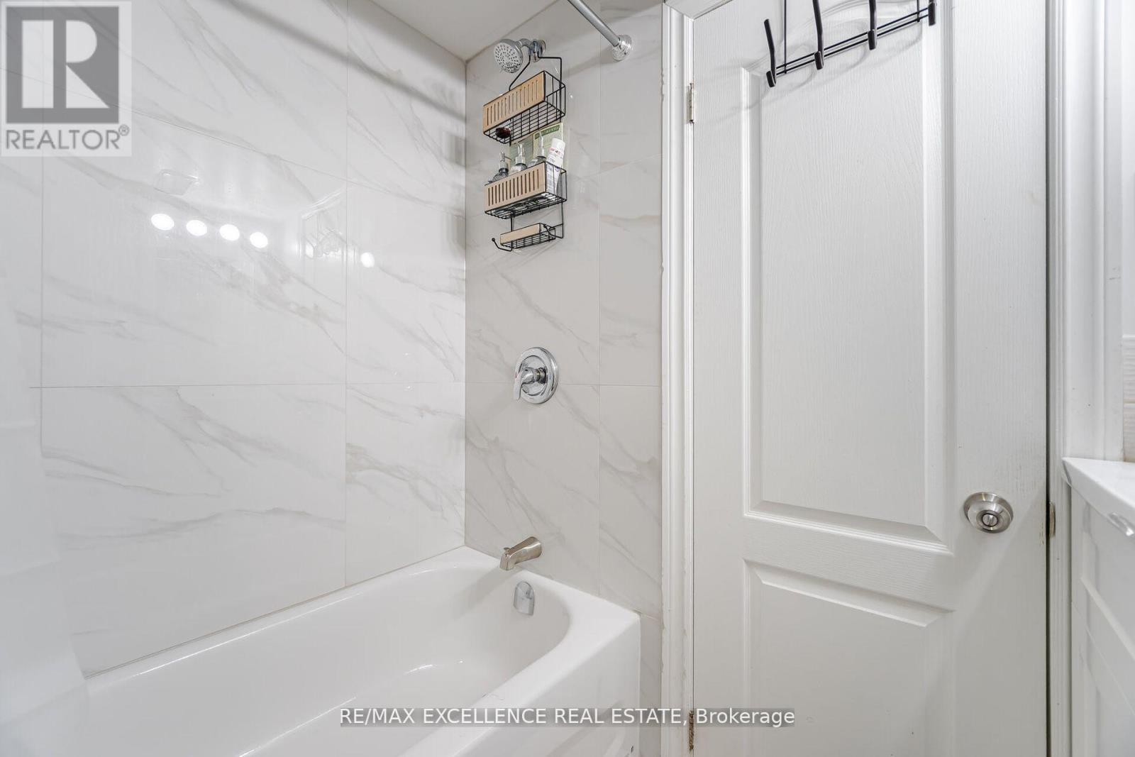 Photo 33 of 112 Elderwood Place, Brampton ON