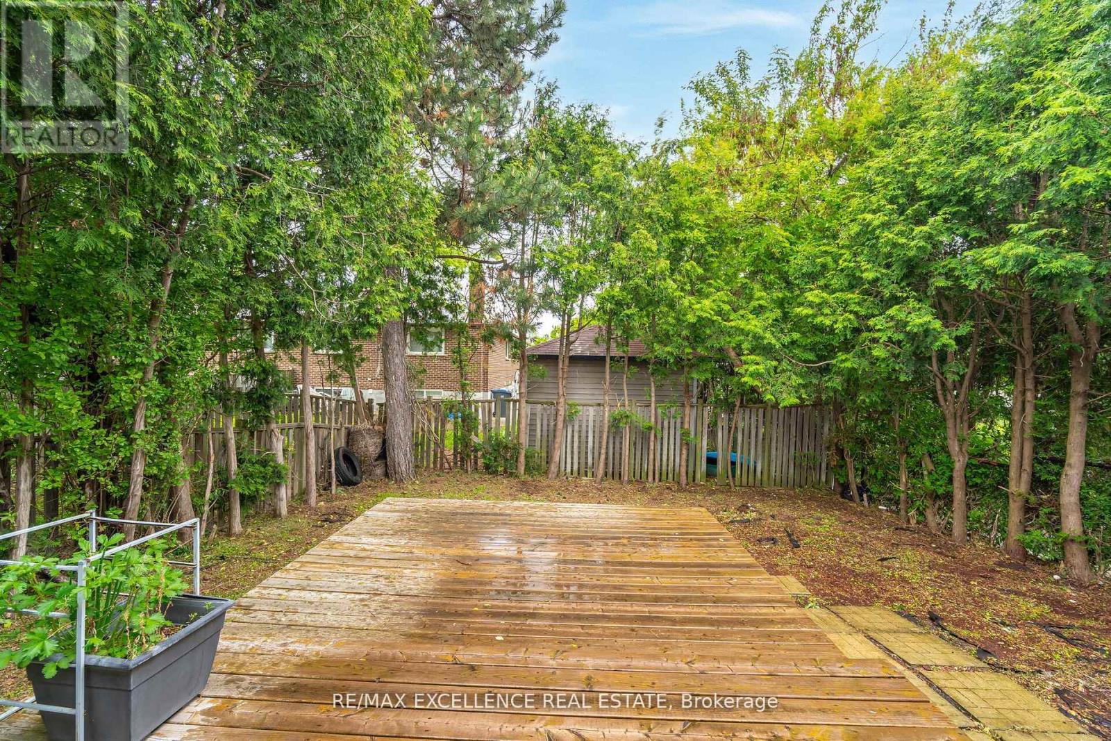 Photo 17 of 112 Elderwood Place, Brampton ON