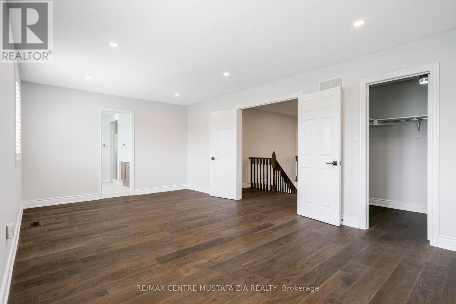 Photo 3 of 562 Nairn Circle, Milton ON