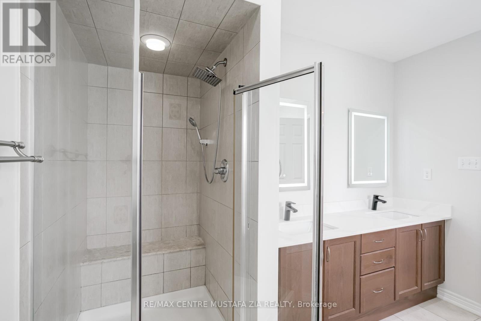 Photo 10 of 562 Nairn Circle, Milton ON