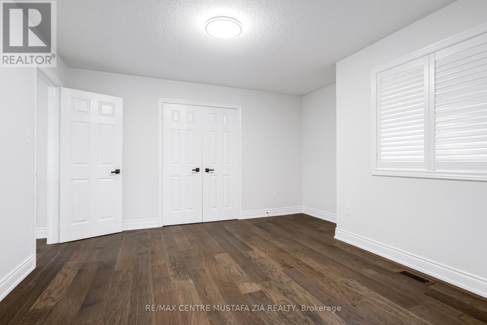 Photo 8 of 562 Nairn Circle, Milton ON