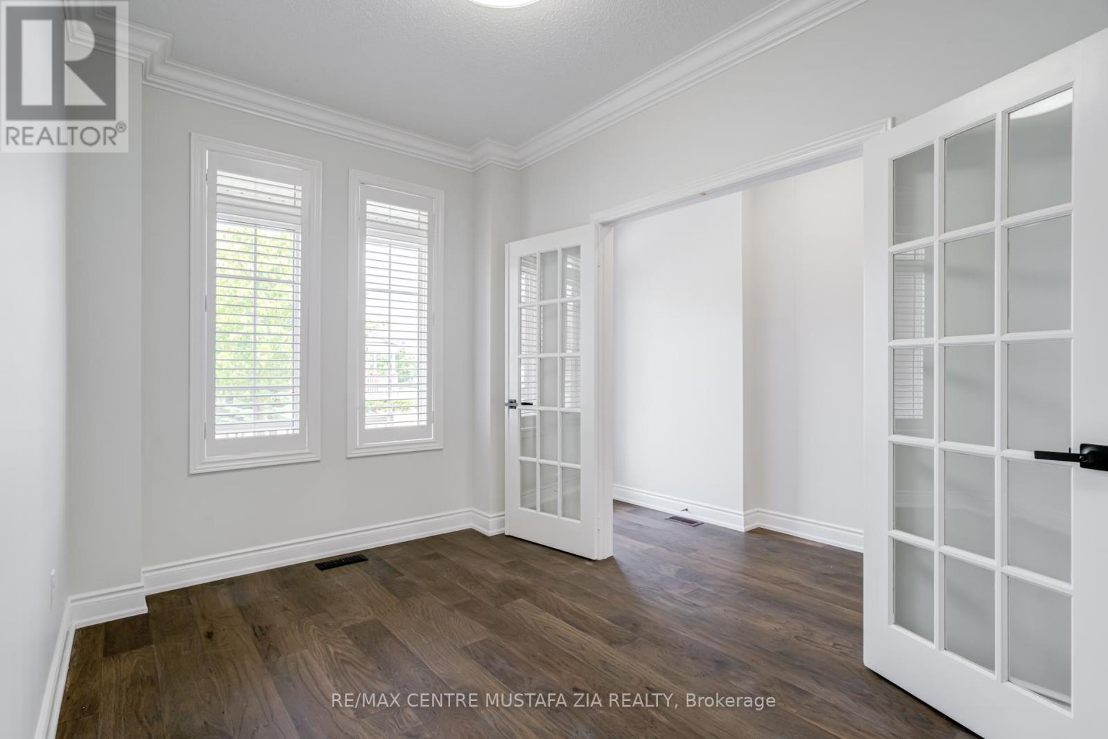 Photo 15 of 562 Nairn Circle, Milton ON