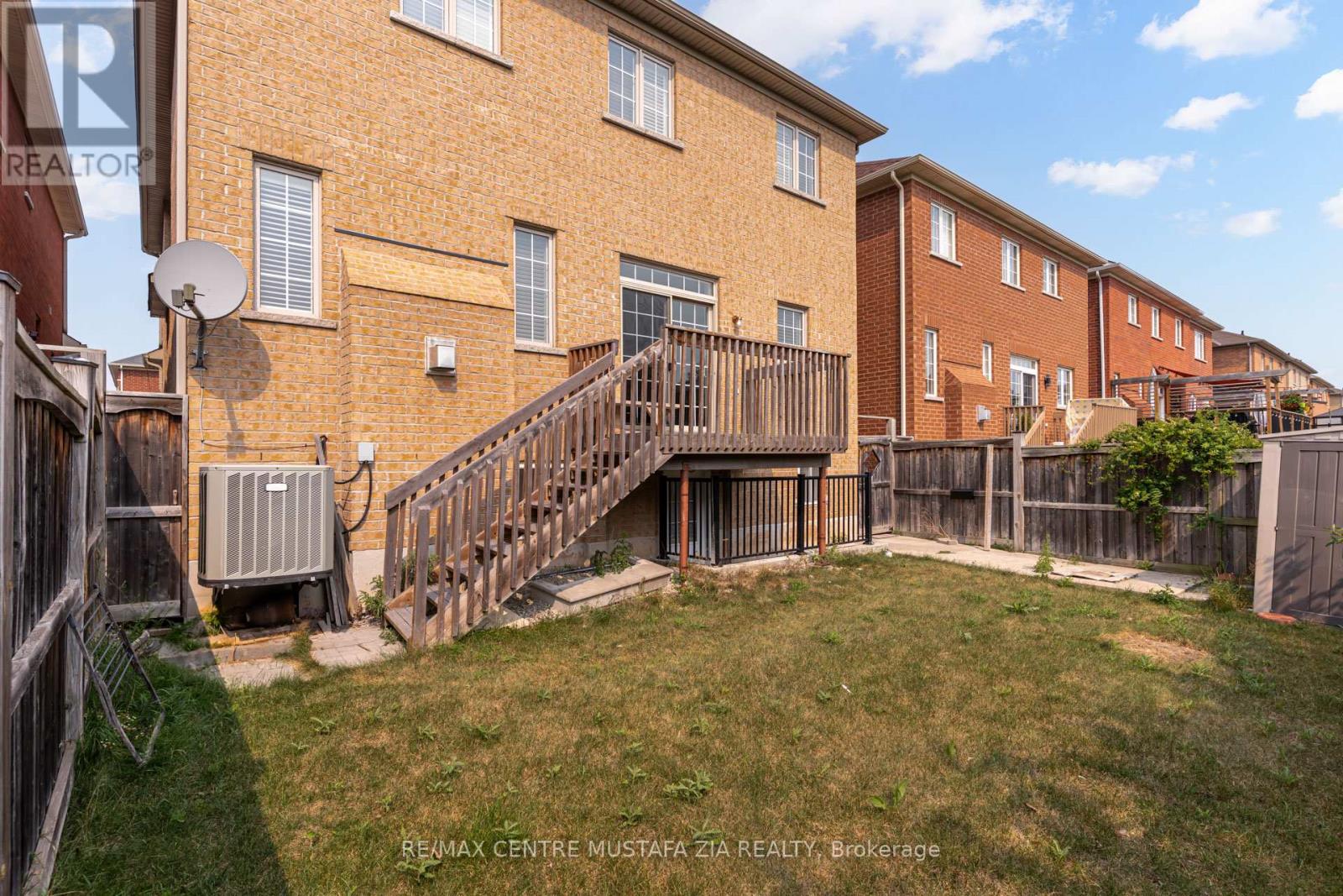 Photo 30 of 562 Nairn Circle, Milton ON