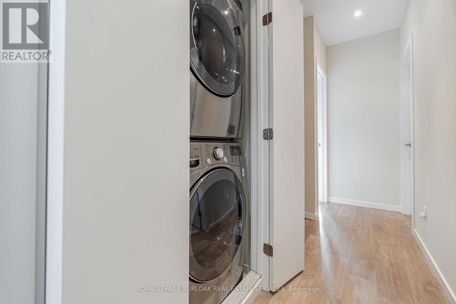 Photo 20 of 467 Nautical Boulevard, Oakville ON