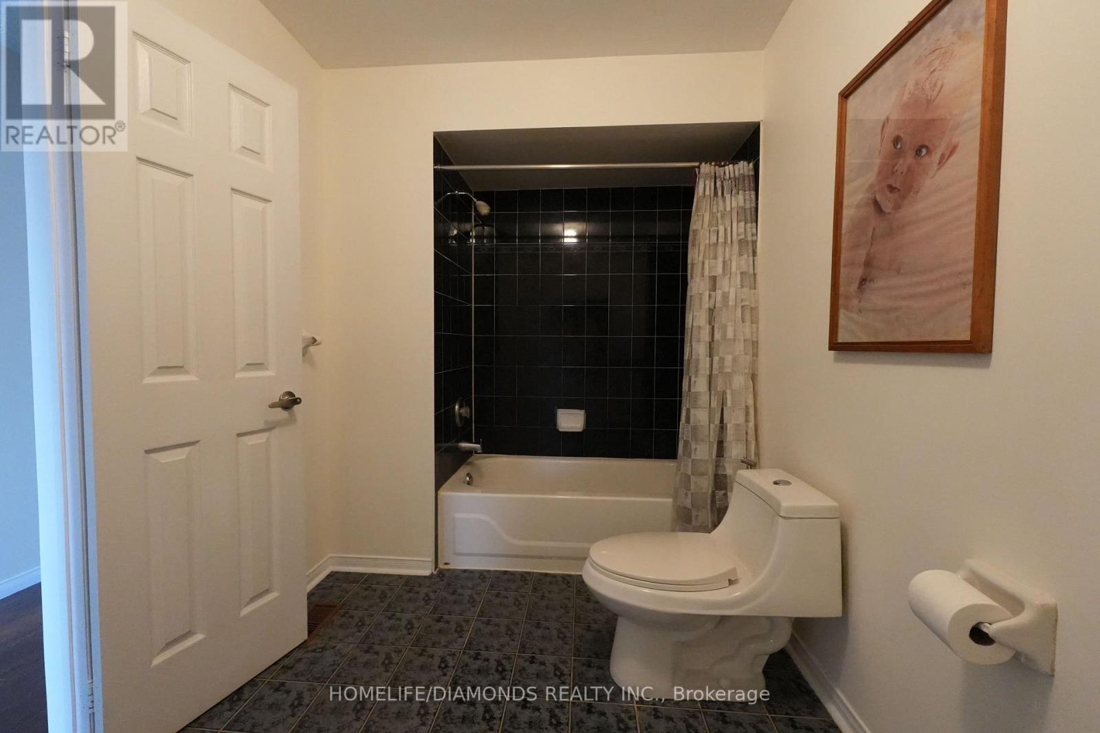 Photo 9 of 5267 Brookwood Court, Mississauga ON