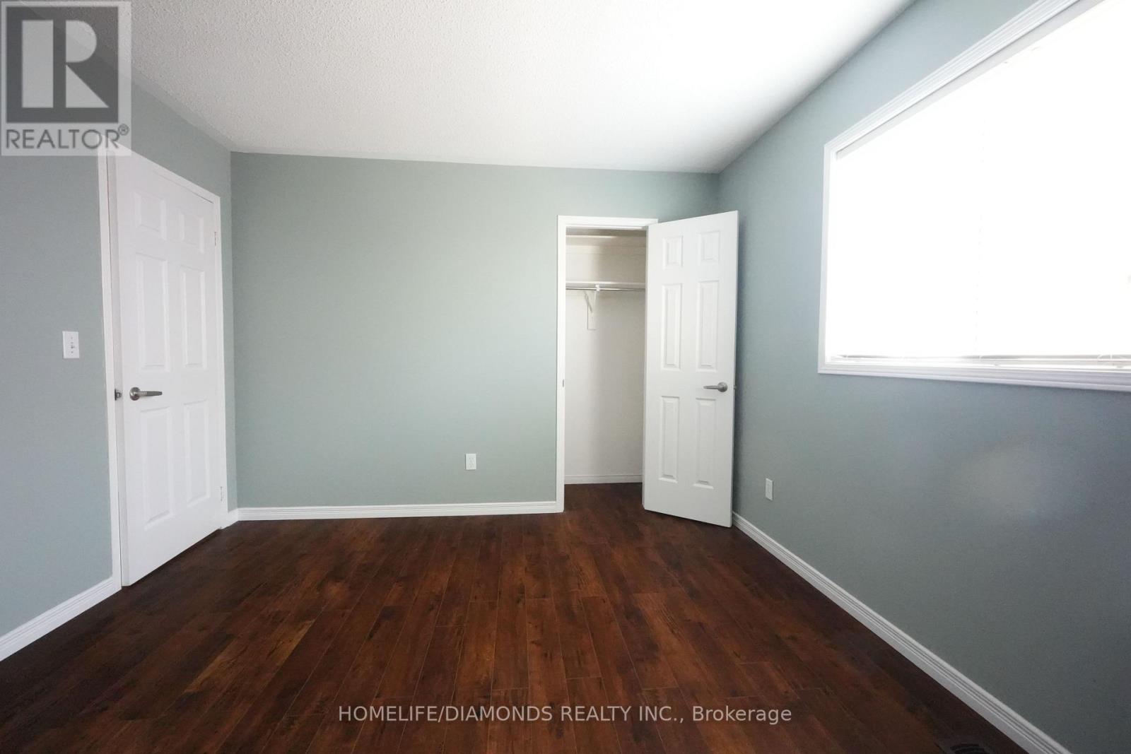 Photo 18 of 5267 Brookwood Court, Mississauga ON