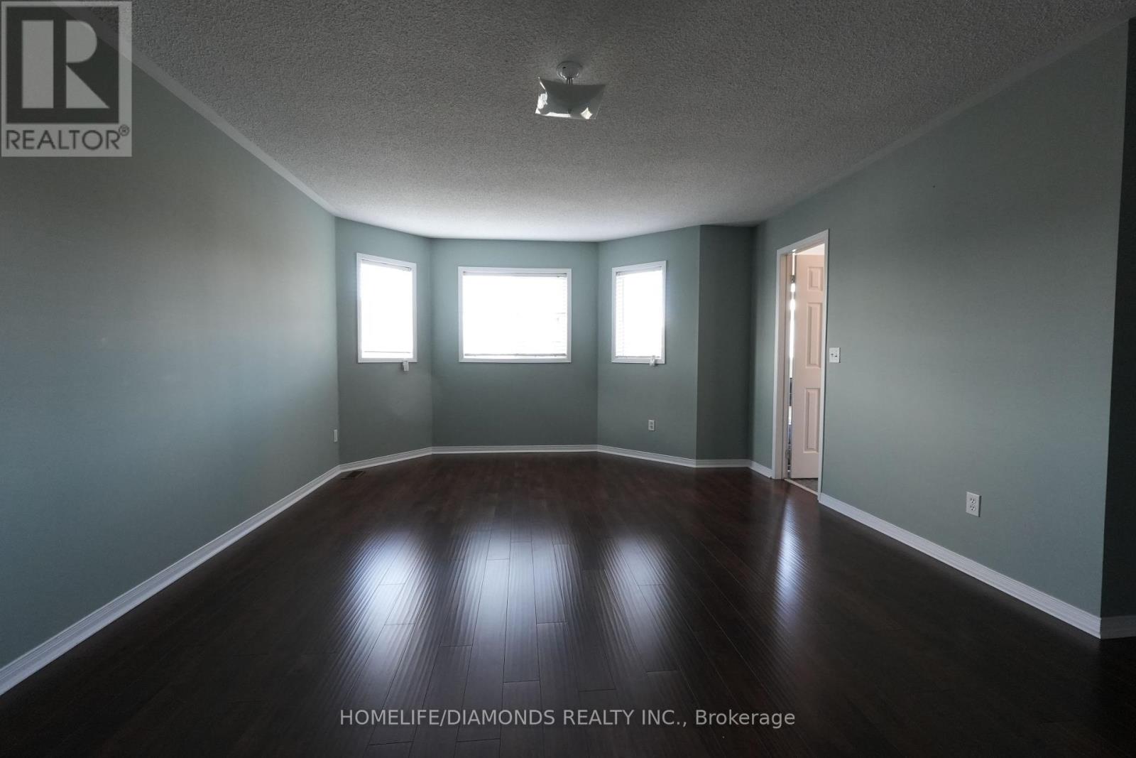 Photo 6 of 5267 Brookwood Court, Mississauga ON