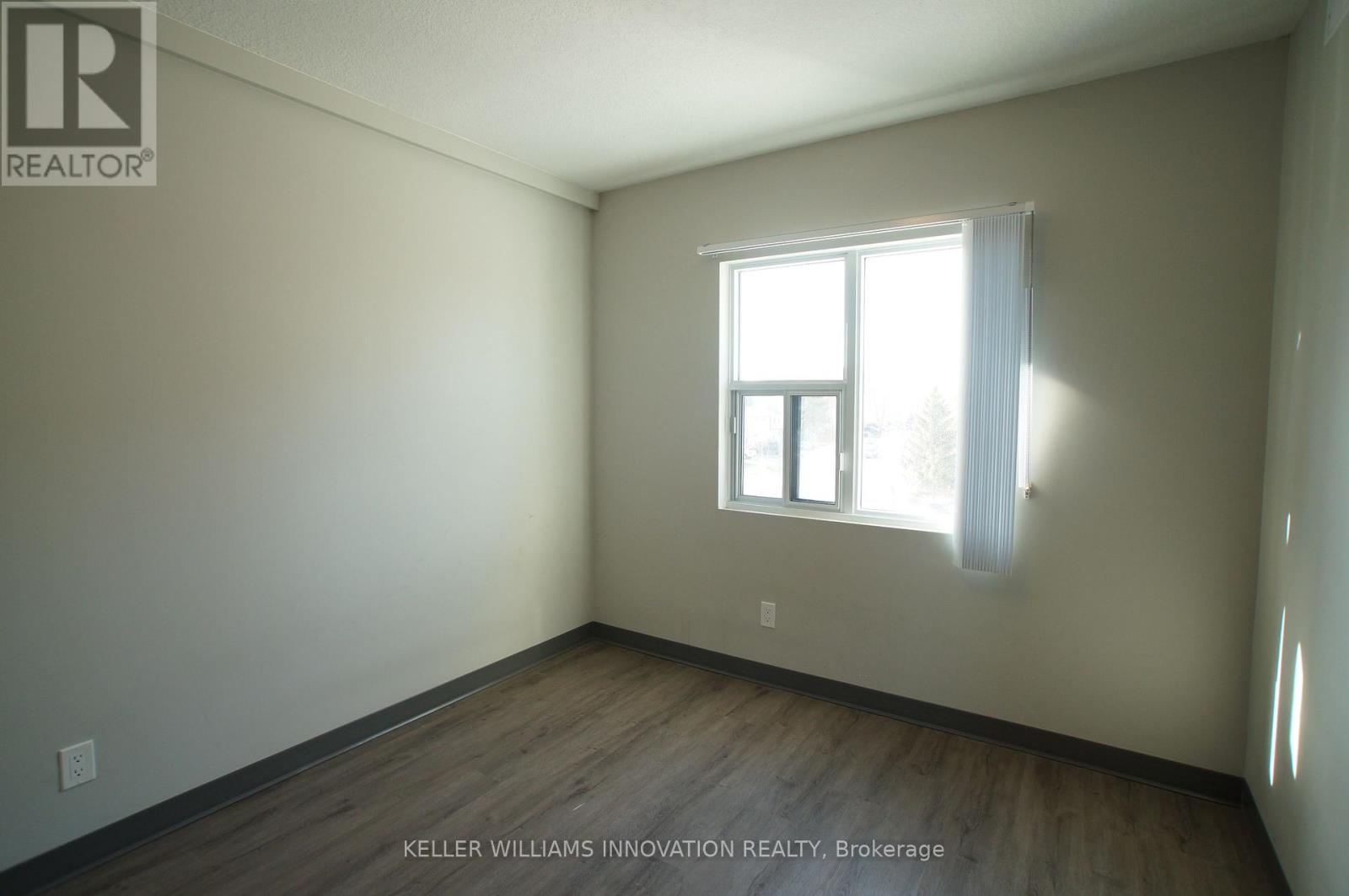 Photo 11 of 510 595 Strasburg Road, Kitchener ON