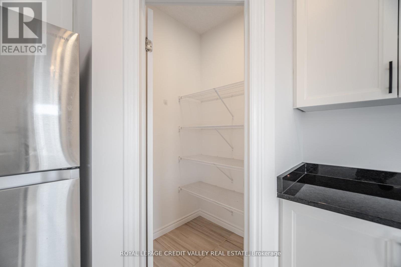 Photo 24 of 222 St George Street, West Perth ON
