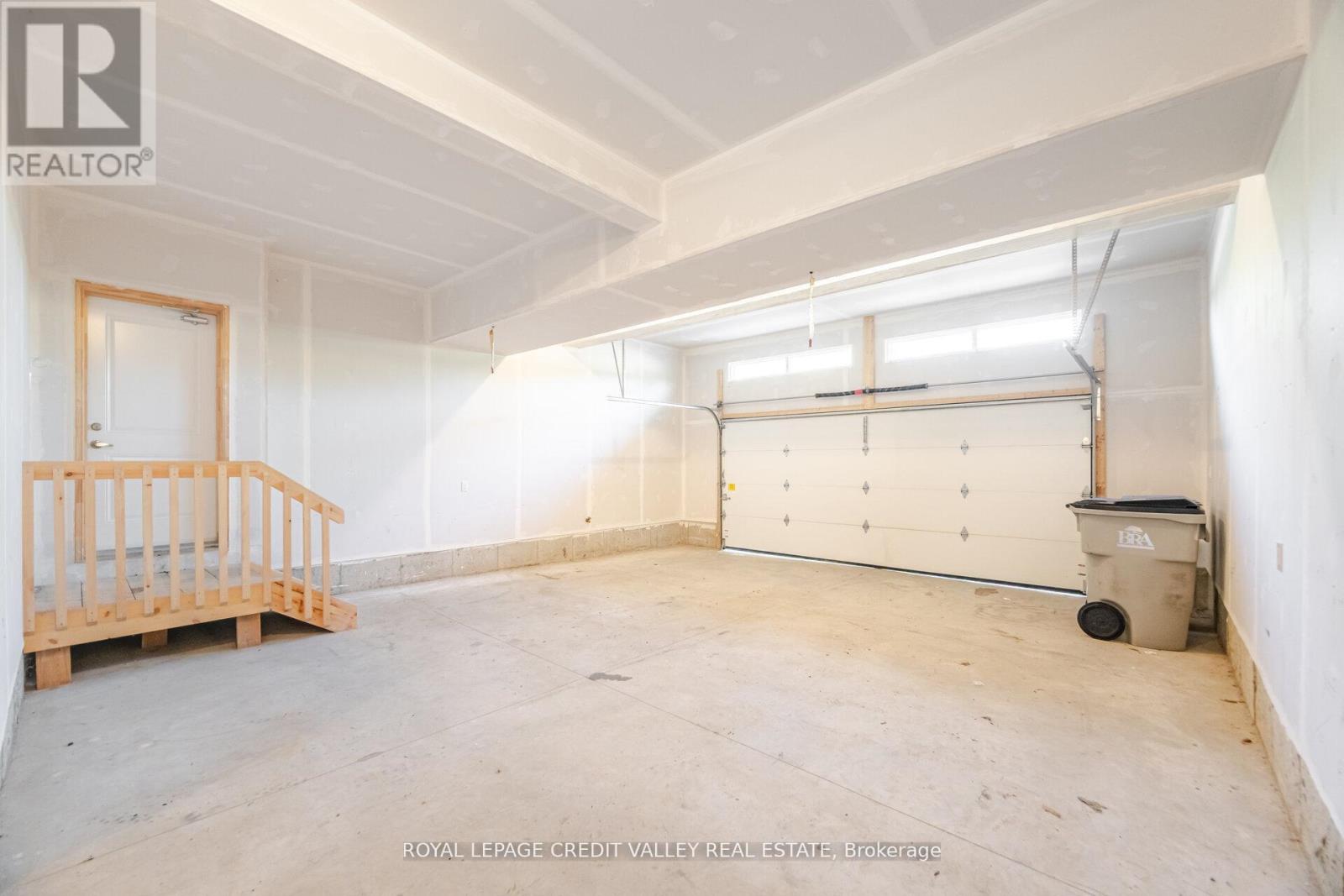 Photo 34 of 222 St George Street, West Perth ON
