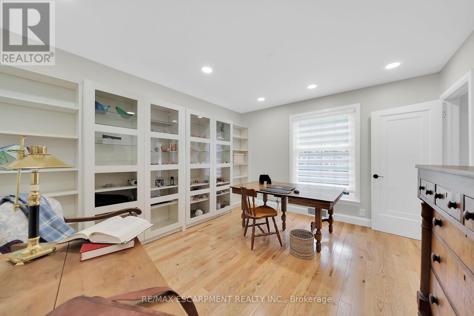 Photo 45 of 14 Simcoe Boulevard, Norfolk ON