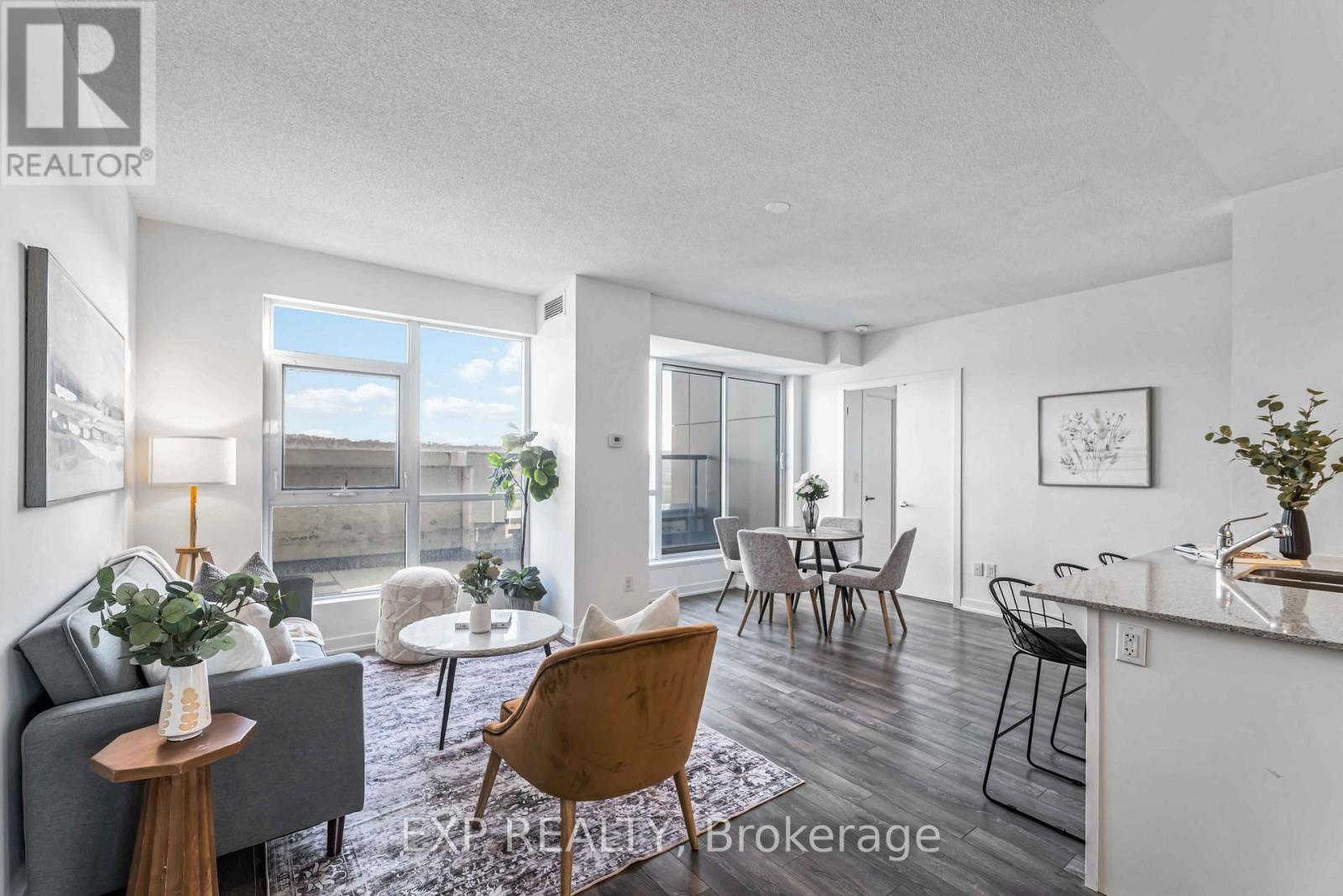 Photo 25 of 1001 550 North Service Road, Grimsby ON