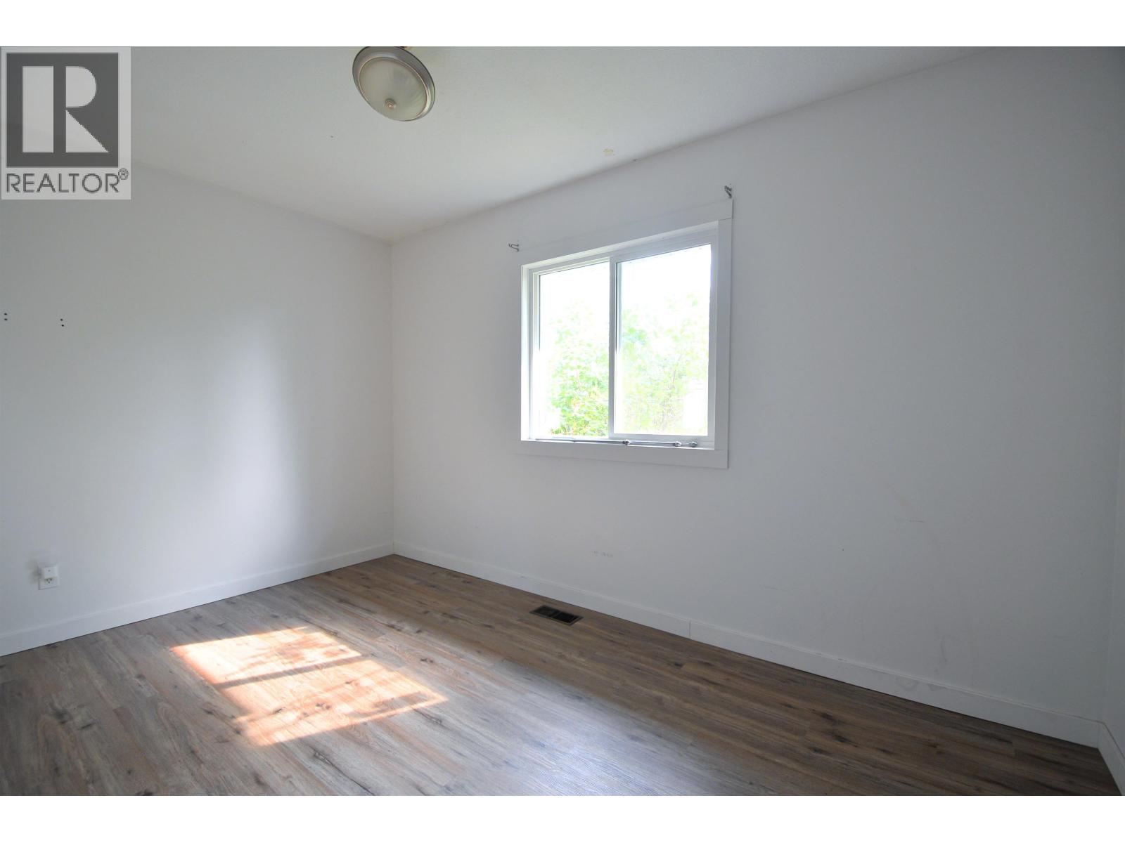Photo 12 of 538 Gillett Street, Prince George BC