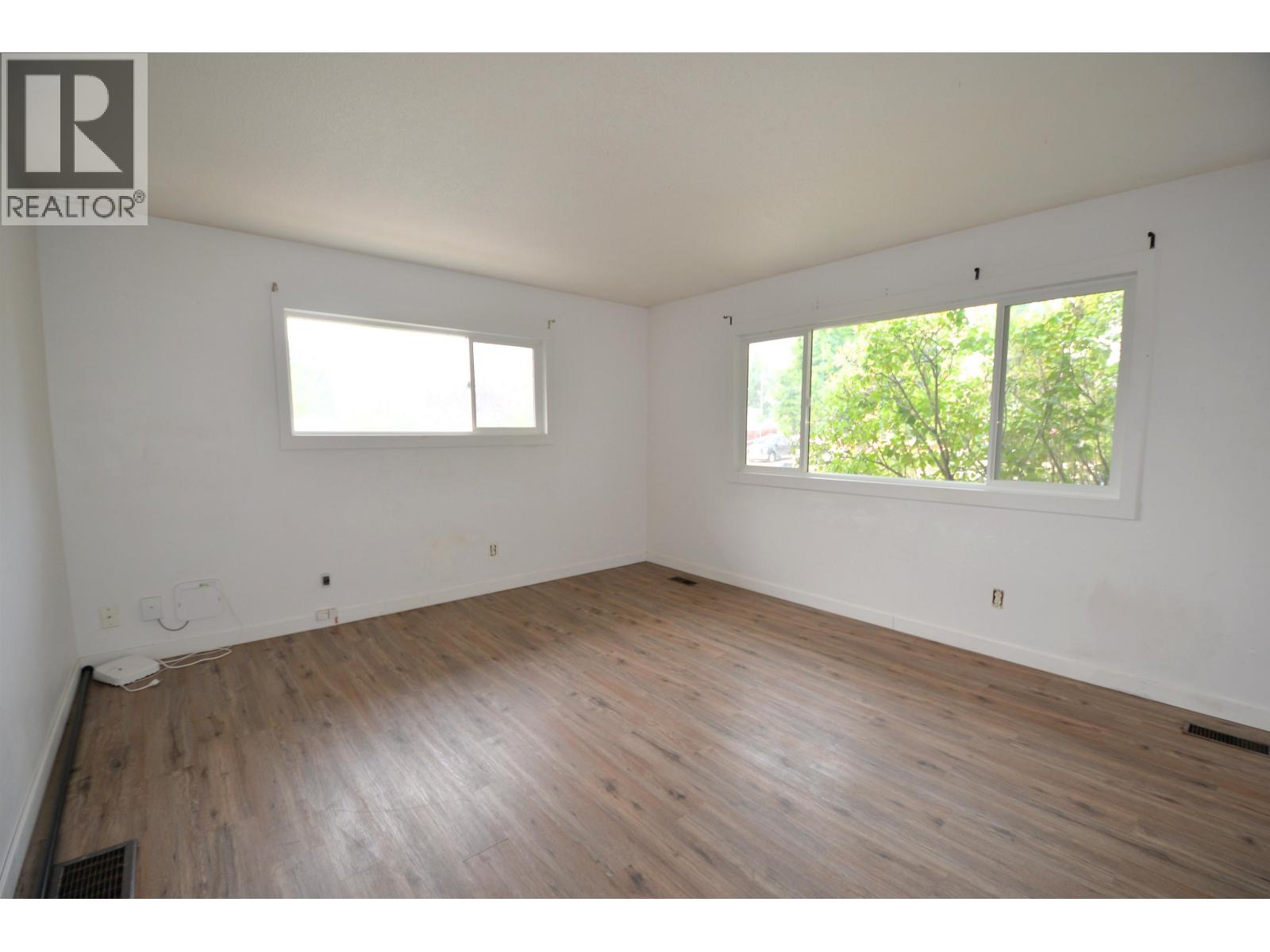 Photo 7 of 538 Gillett Street, Prince George BC