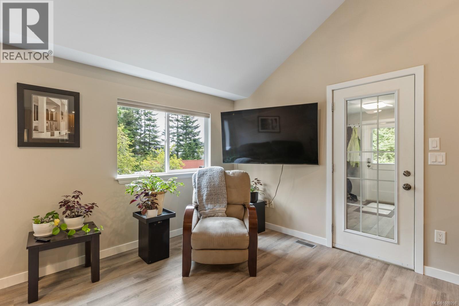 Photo 31 of 3671 Thomson Rd, Courtenay BC