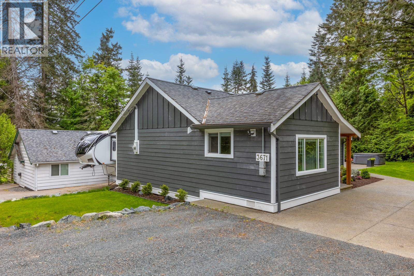 Photo 6 of 3671 Thomson Rd, Courtenay BC