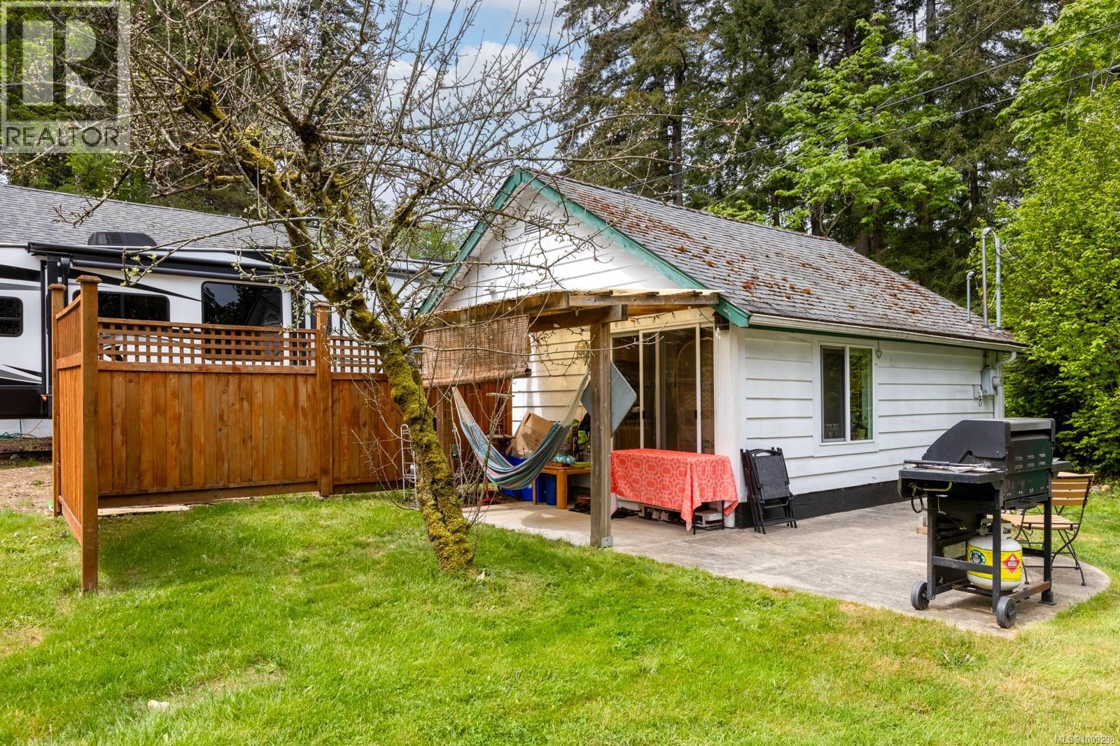 Photo 21 of 3671 Thomson Rd, Courtenay BC