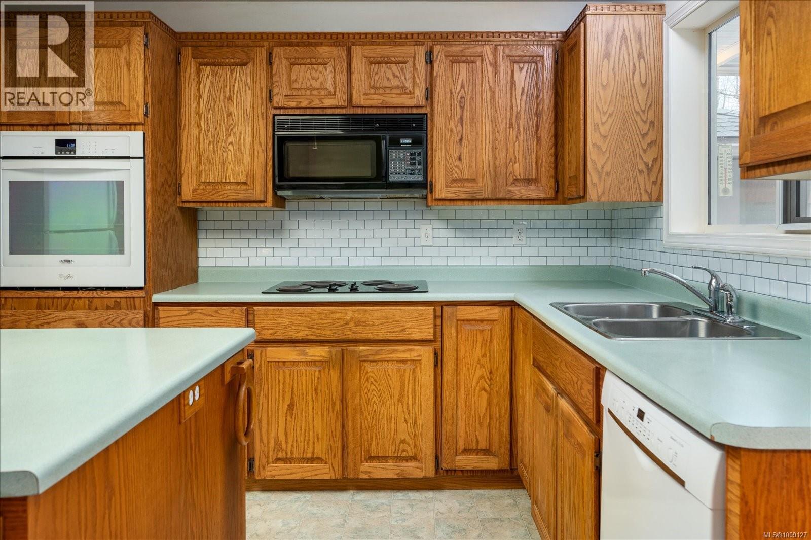 Photo 40 of 813 Cameron Way, Ladysmith BC