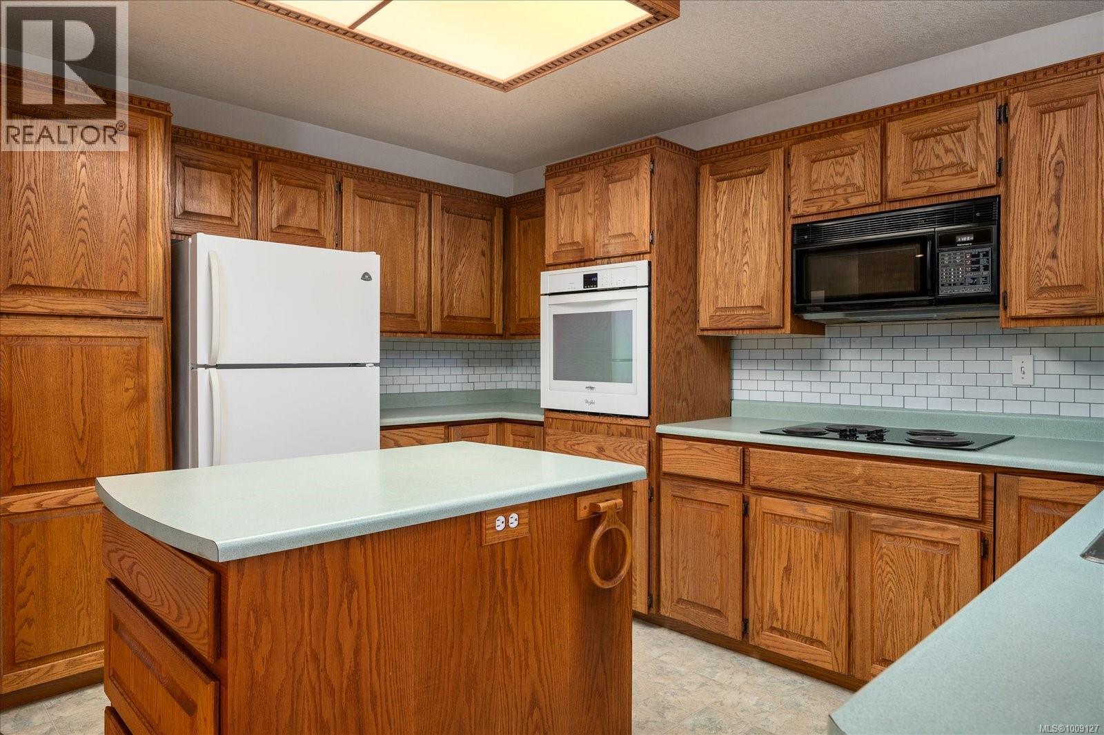 Photo 43 of 813 Cameron Way, Ladysmith BC