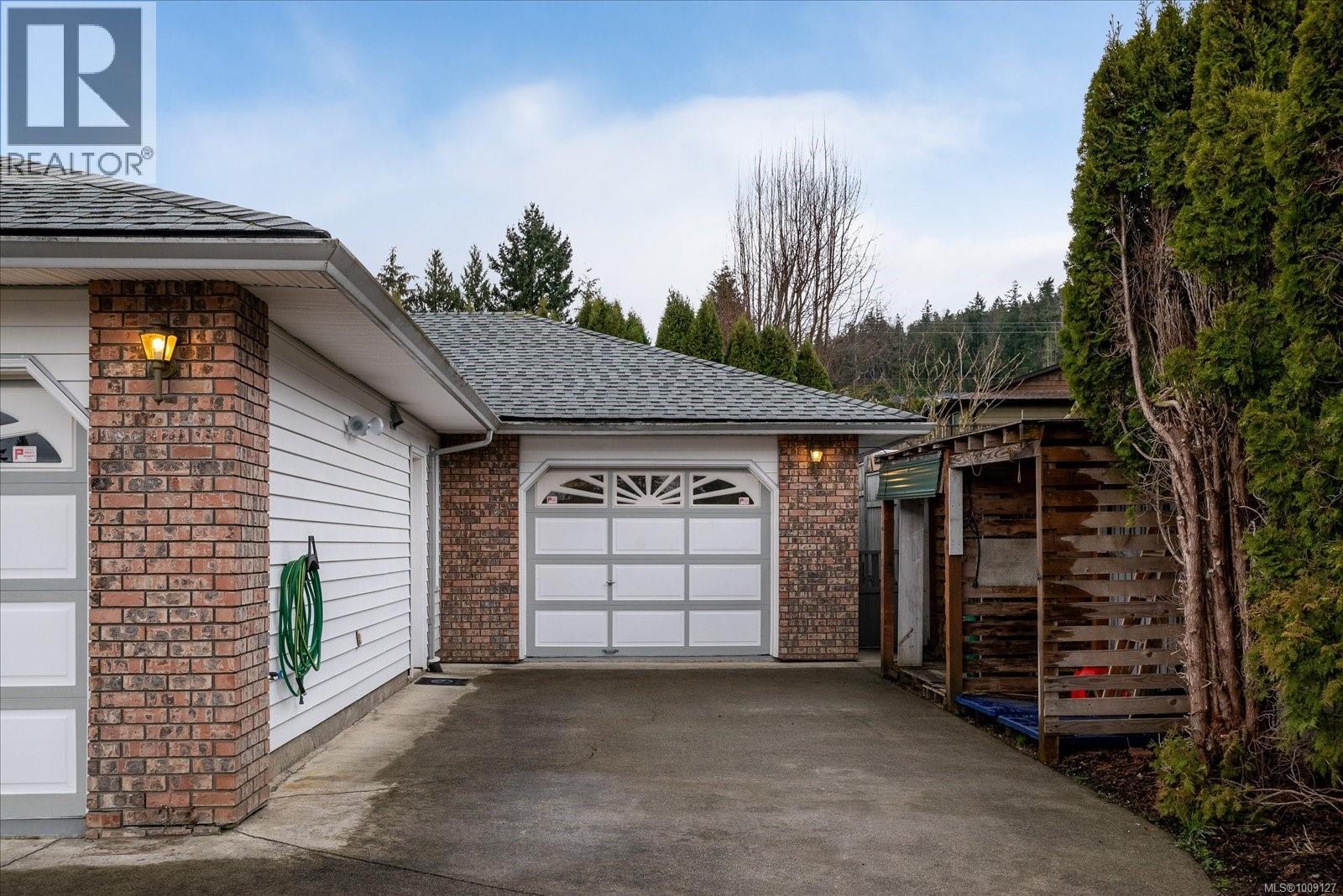 Photo 30 of 813 Cameron Way, Ladysmith BC