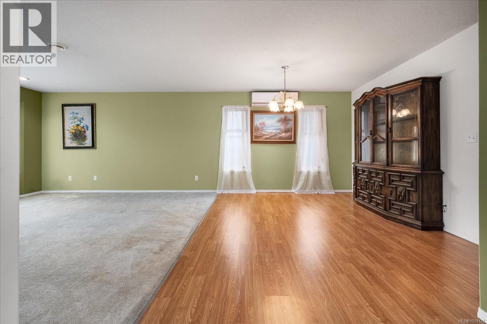 Photo 7 of 813 Cameron Way, Ladysmith BC
