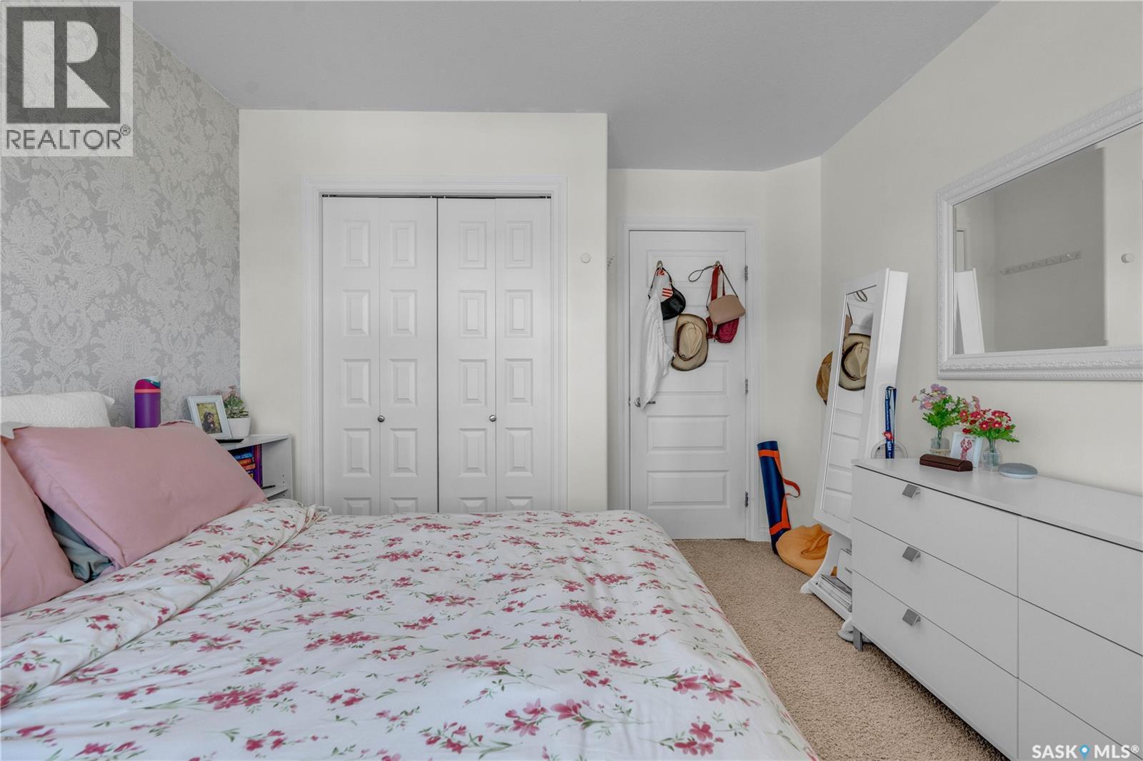 Single Family House 2 Level for Sale in  Linner WAY Regina 