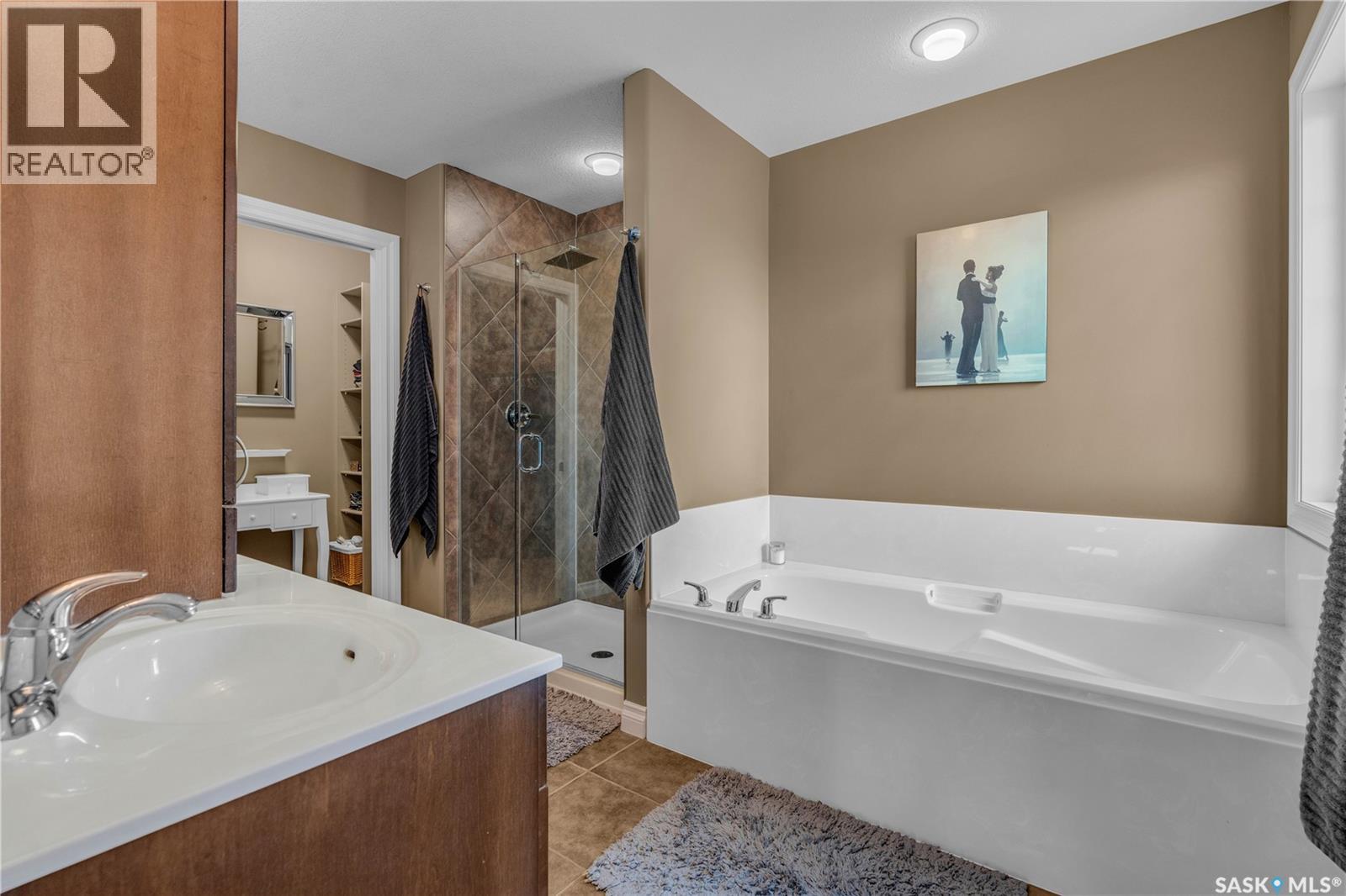 Single Family House 2 Level for Sale in  Linner WAY Regina 