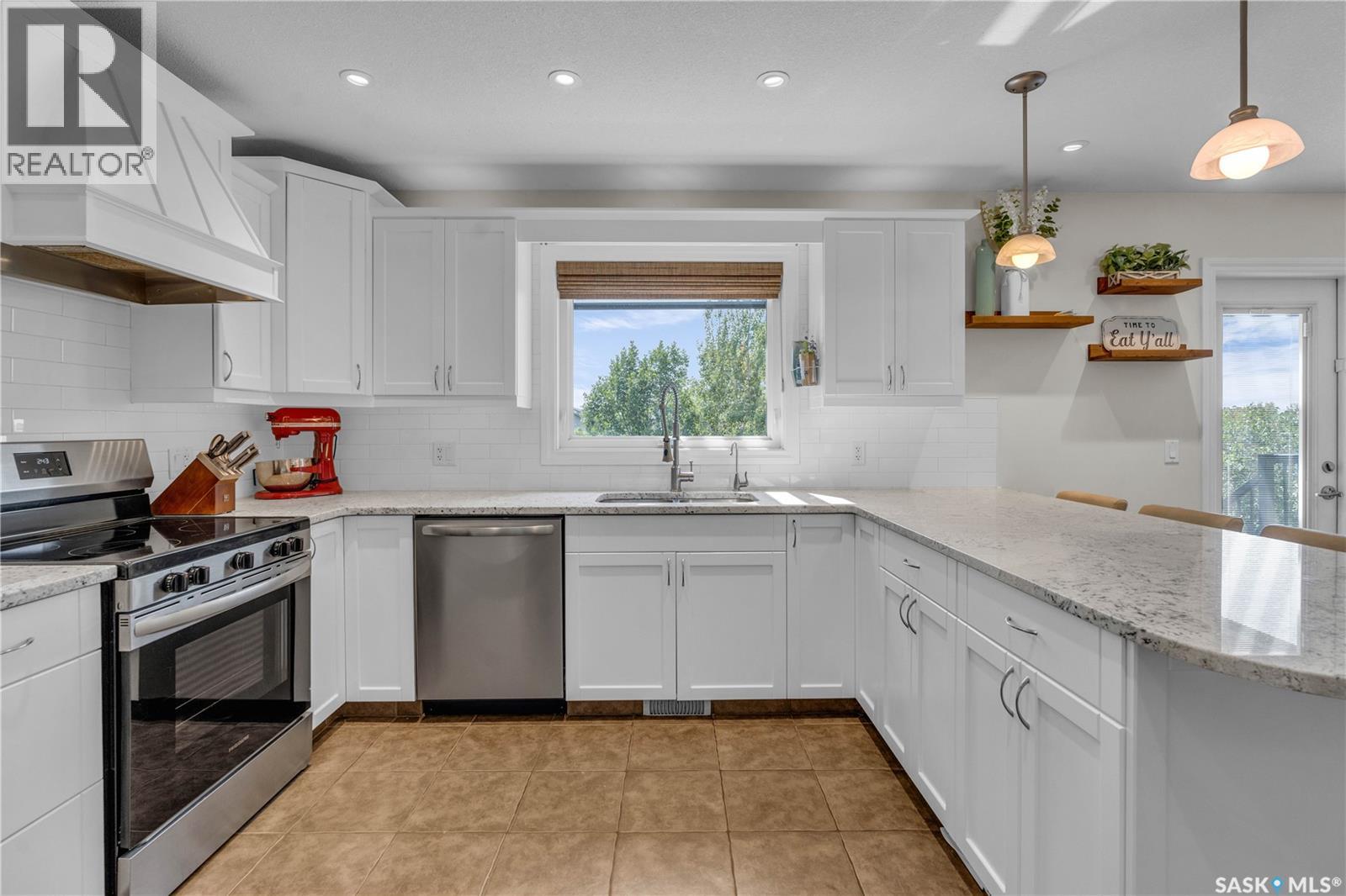 Single Family House 2 Level for Sale in  Linner WAY Regina 