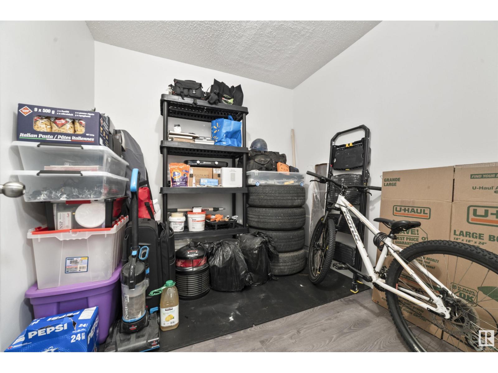 Photo 11 of 106 14908 26 St Nw, Edmonton AB